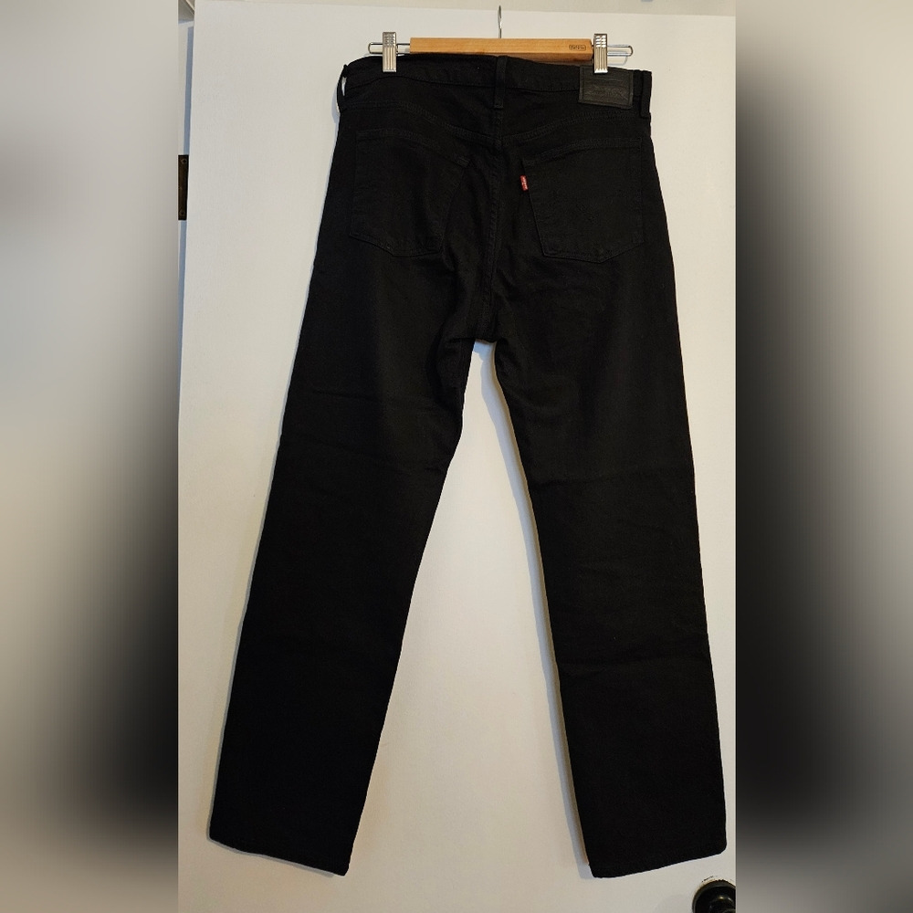 Black Levi's "weggie" straight leg women's